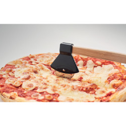 Pizza cutter bamboo handle