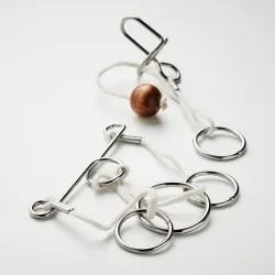Set of 2 metal brain teasers