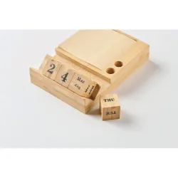 Bamboo desktop calendar